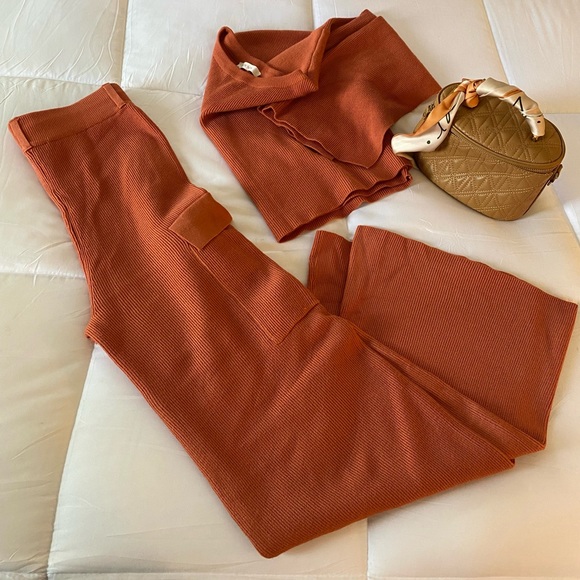 2 Piece Rust Tone Set - Picture 6 of 6